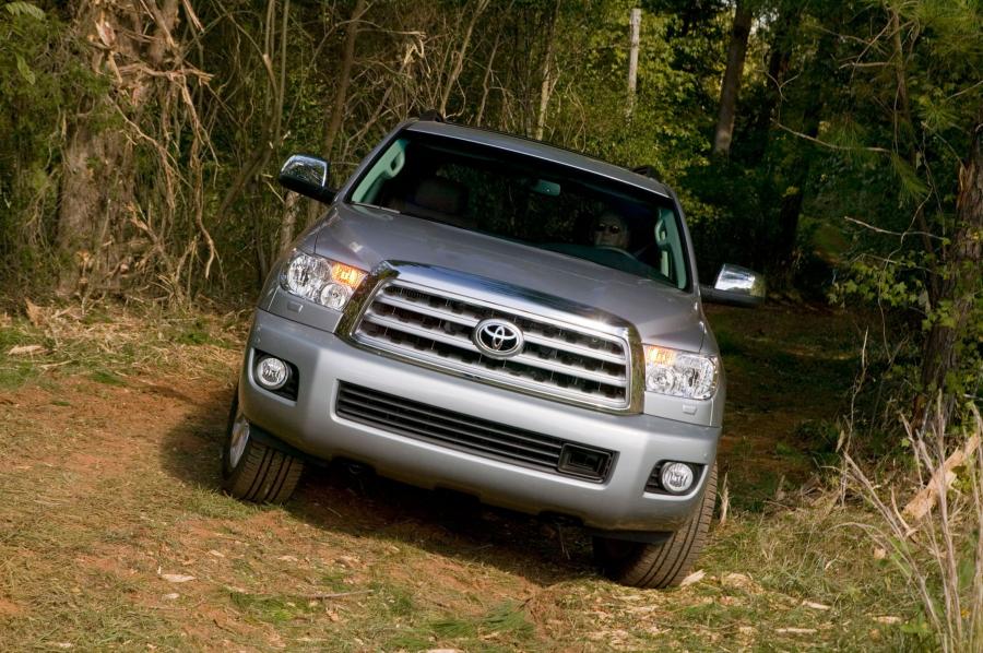  Toyota Sequoia Platinum 2010 года  (фото 3 из 5)